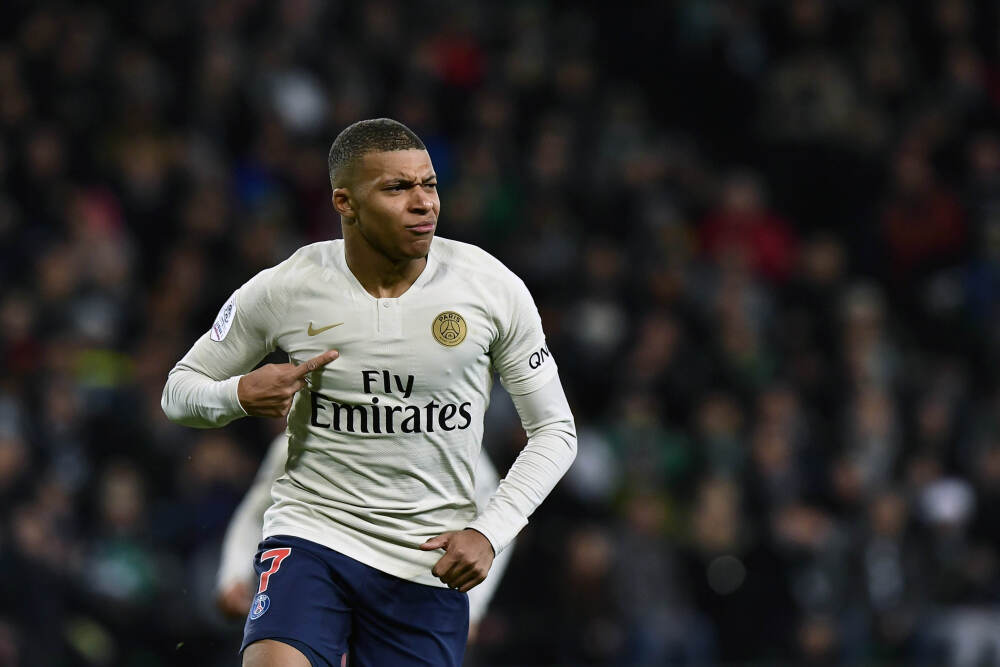 新华社评论员：共担时代责任 共促世界繁荣